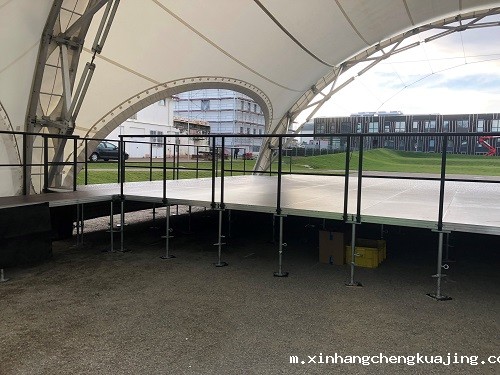 户外舞台用什么板封闭效果好 户外舞台用什么板封闭效果好