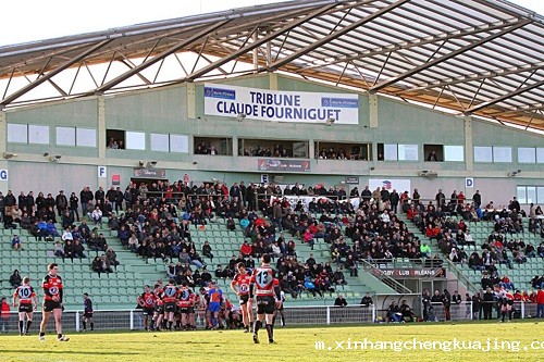 钢结构看台和膜结构看台区别 钢结构看台和膜结构看台区别