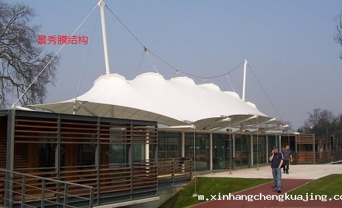 膜结构遮雨棚