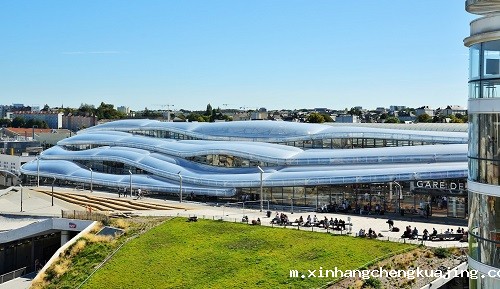 挡雨遮盖滑动膜结构