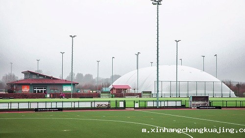 为何越来越多的体育场馆选择这种气膜建筑形式？