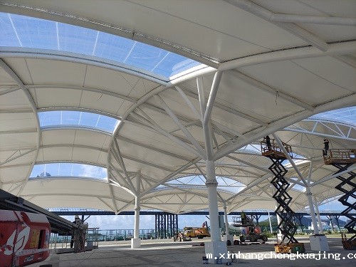 看台顶棚都用什么膜？