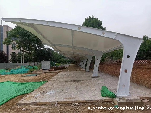 7字型膜结构汽车棚工程造价 7字型膜结构汽车棚工程造价