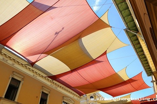 商业街彩色膜结构遮阳棚 商业街彩色膜结构遮阳棚