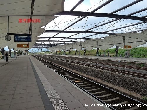 高铁站膜结构遮阳雨棚