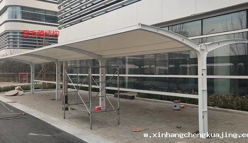 国产停车棚常见问题及解决方法