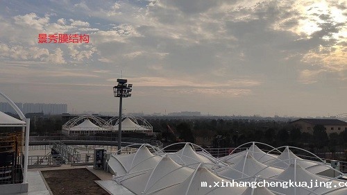 反吊膜污水池覆盖的创新与应用